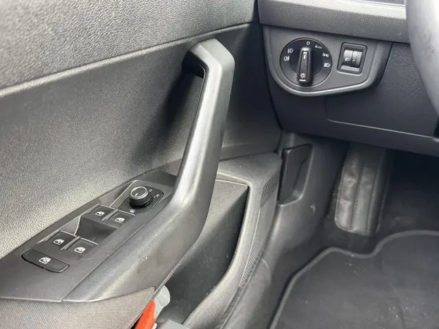 Volkswagen Polo 1.0 TSI HIGHLINE 2020 Benzine 18