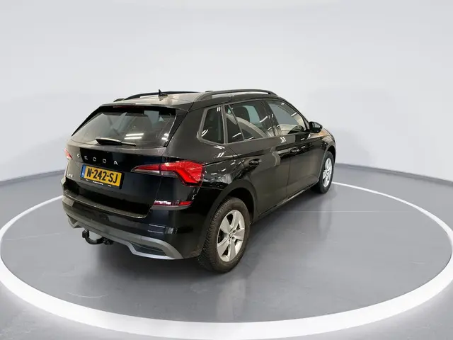 Škoda Kamiq 1.0 Tsi 110pk Ambition 2022 Benzine 3