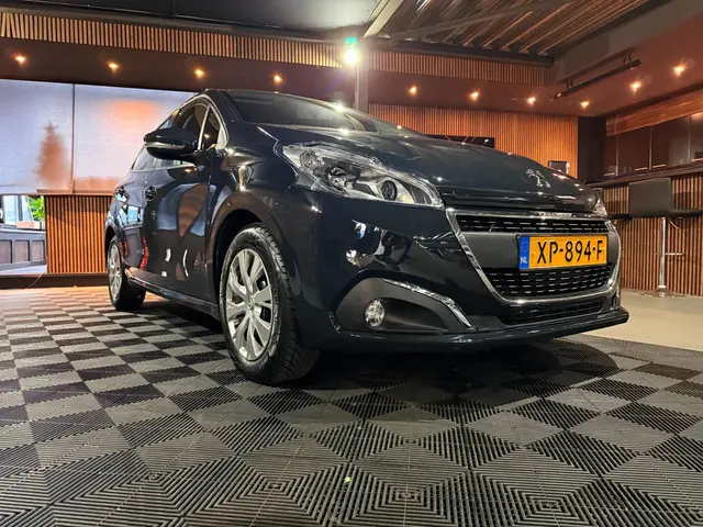 Peugeot 208 | 1.2 PureTech | Active 2019 Benzine 18