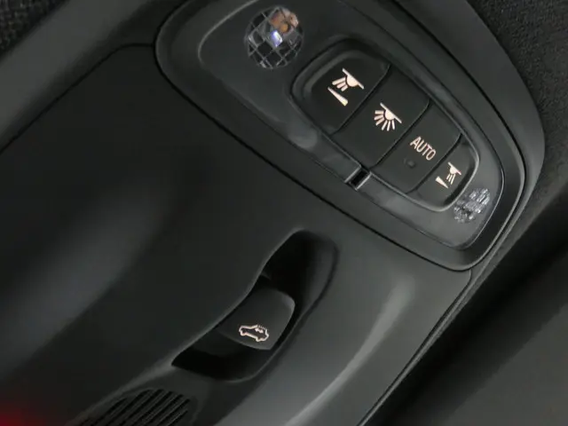 Volvo XC40 2.0 T5 AWD R-Design 2018 Benzine 72