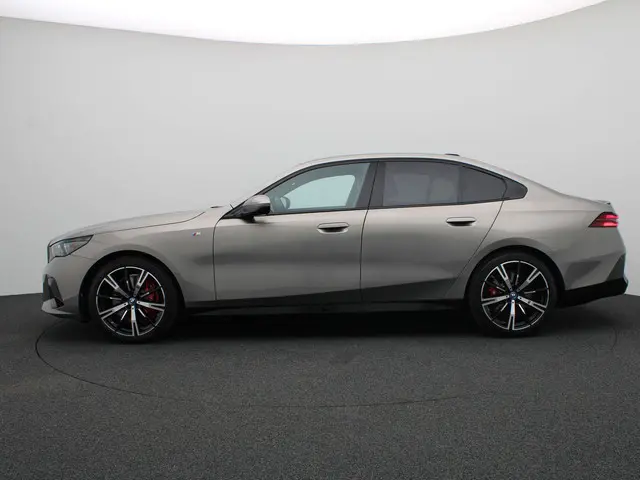 BMW i5 eDrive40 2026 Elektrisch 4