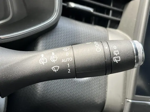 Renault Clio 1.0 TCe Intens 2021 Benzine 24