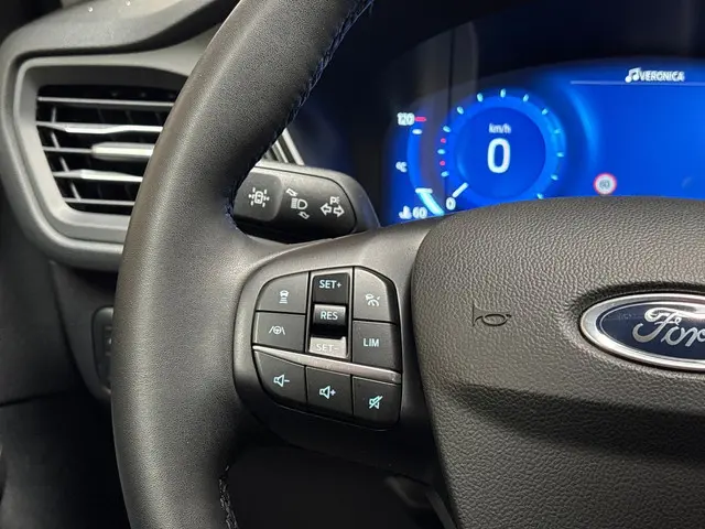 Ford Kuga Titanium X 2022 Hybride Benzine 17