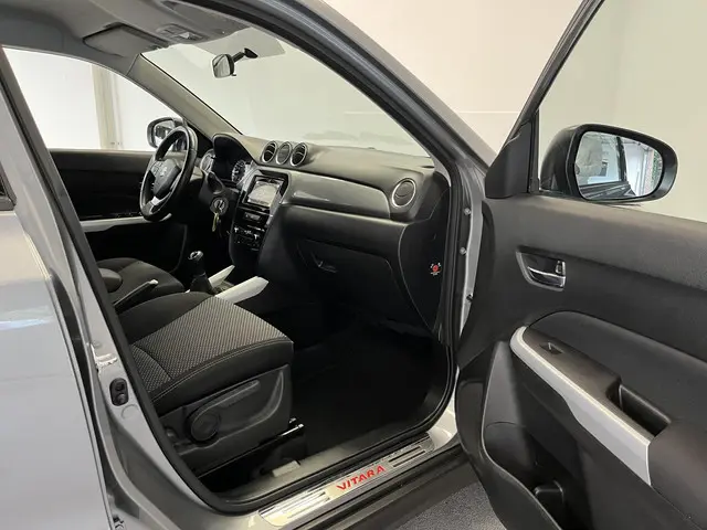 Suzuki Vitara 1.6 Exclusive 2015 Benzine 15