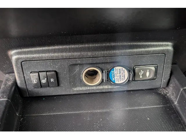 Toyota Prius Wagon 1.8 Aspiration 2015 Hybride Benzine 28