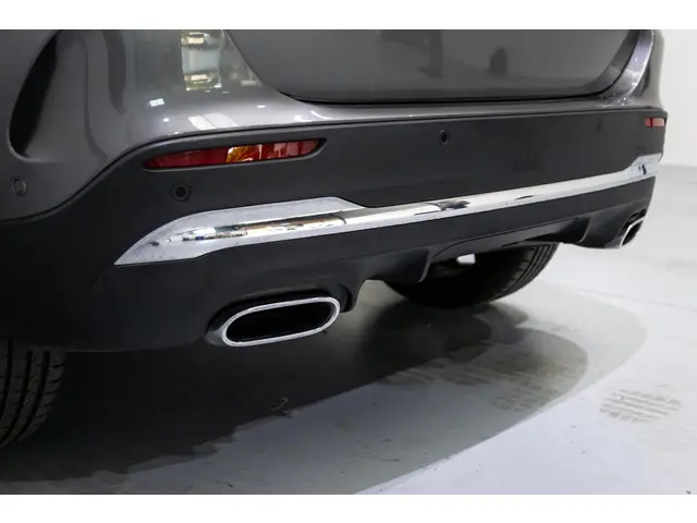 Mercedes-Benz GLA 250 e AMG Line 2021 Hybride Benzine 15