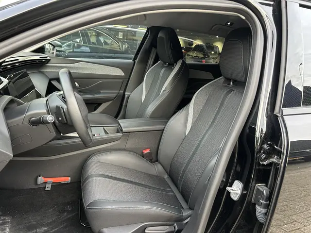 Peugeot 308 SW 1.2 Turbo 130 PK Allure 2024 Benzine 8