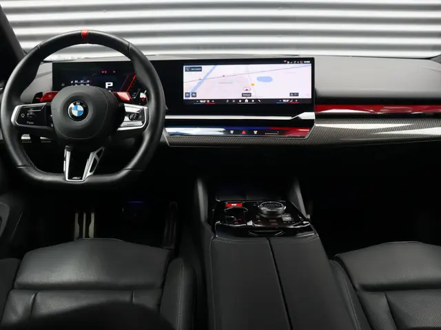 BMW M5 Touring 2025 Hybride Benzine 11