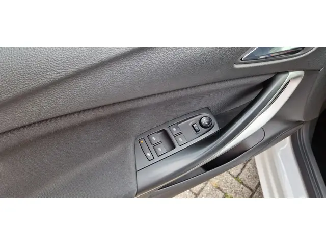 Opel Astra 1.4 Online Ed. Automaat 2017 Benzine 14
