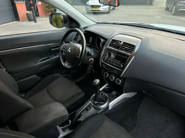 Mitsubishi ASX 1.6 ClearTec Inform 2012 Benzine 5