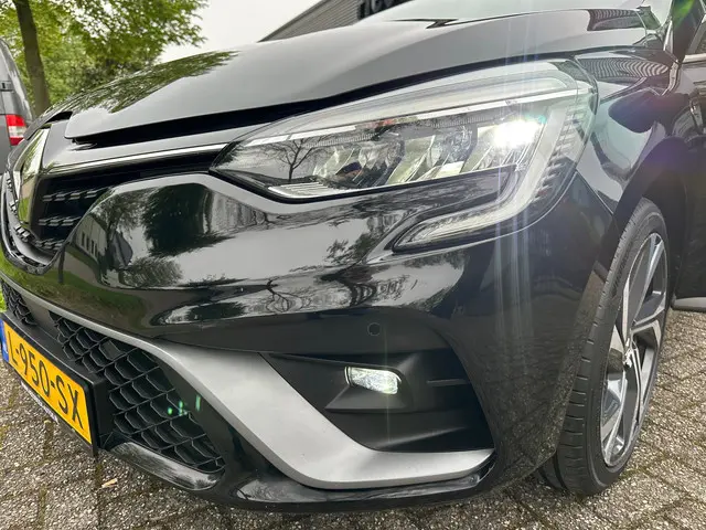 Renault Clio 1.3 TCe R.S. Line 2019 Benzine 37