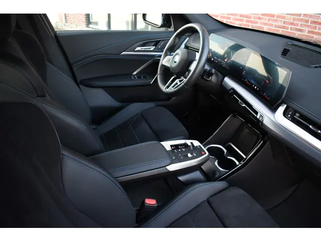 BMW X1 xDrive25e M-Sport 2024 Hybride Benzine 68