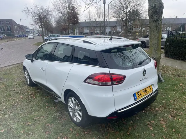 Renault Clio Estate 0.9 TCe Intens 2017 Benzine 4