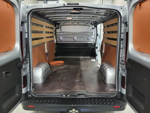 Renault Trafic 2.0dCi L2/H1 Trekhaak Euro 6! 2023 Diesel 5