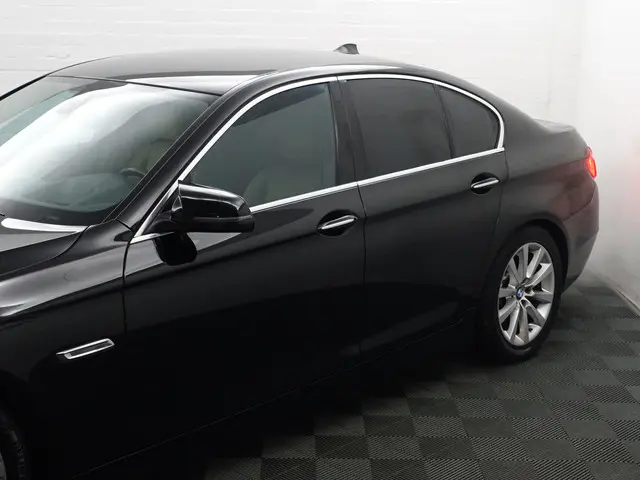 BMW 5 Serie 528i M Sport Aut- 2014 Benzine 30