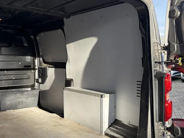 Peugeot Expert 2.0 BlueHDI 180 Long Premium 2020 Diesel 24