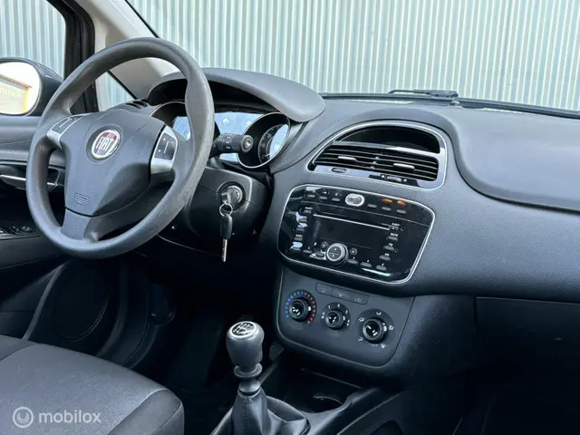 Fiat Punto Evo • 1.2 4 cilinder | Nieuwe APK | 2013 Benzine 10