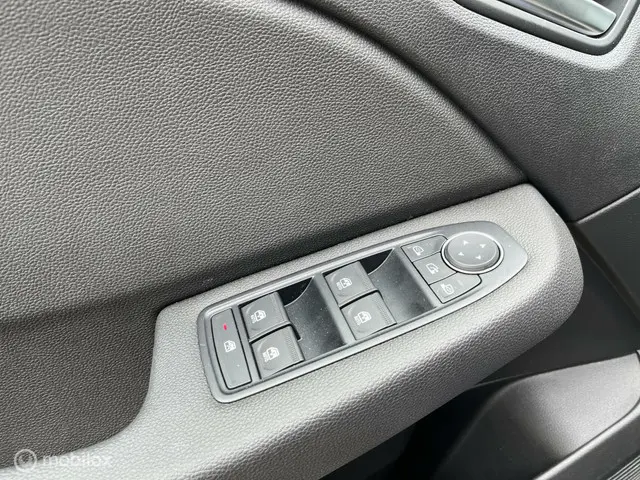 Mitsubishi Colt 1.0T MT Intense+ 2025 Benzine 10