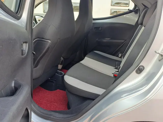 Toyota Aygo 1.0 VVT-i x-play 2016 Benzine 26