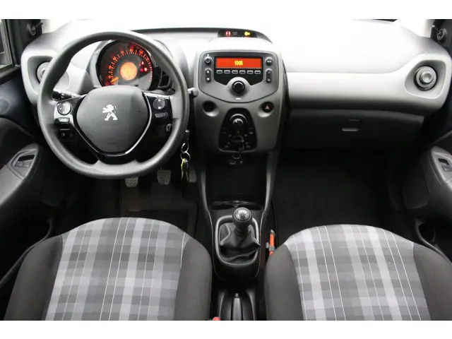Peugeot 108 1.0 e-VTi Active 2019 Benzine 4