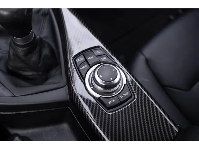 BMW 1 Serie 114i EDE Business+ 2013 Benzine 44