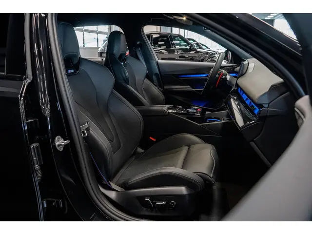 BMW M5 5-serie Touring 2025 Hybride Benzine 24