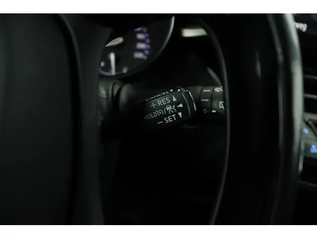 Toyota C-HR 1.8 Hybrid Executive 2017 Hybride Benzine 42