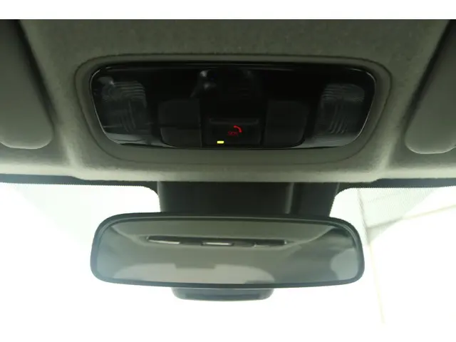 Toyota Yaris 1.5 Hybrid Active 2023 Hybride Benzine 64