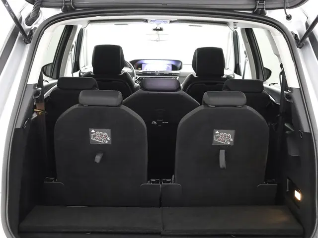 Citroën Grand C4 Picasso 1.6 THP Business 2014 Benzine 19