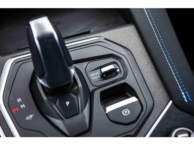 Lynk & Co 01 1.5 2023 Hybride Benzine 8