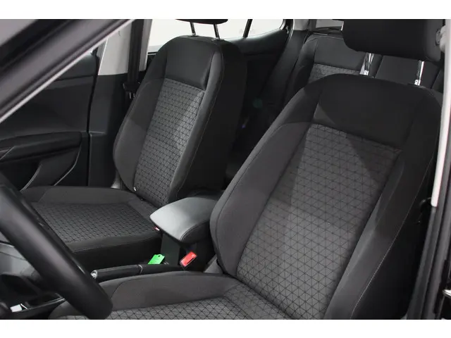 Volkswagen T-Cross 1.0 TSI 110pk DSG Life 2022 Benzine 9