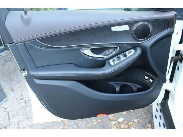 Mercedes-Benz GLC 220 d 4MATIC Prestige 2015 Diesel 16