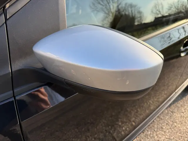 Volkswagen up! 1.0 cross up! BlueMotion 2015 Benzine 13