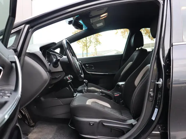 Kia cee'd 1.0 T-GDi GT-Line navi LM org NL 2016 Benzine 10