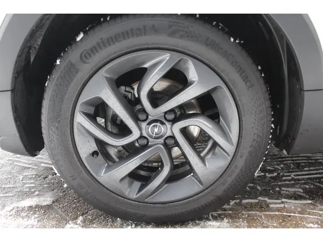 Opel Crossland X 1.2 120 Jaar Edition 2019 Benzine 9