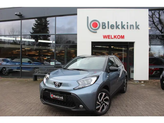 Toyota Aygo X 1.0 VVT-i MT Play 2025 Benzine 2