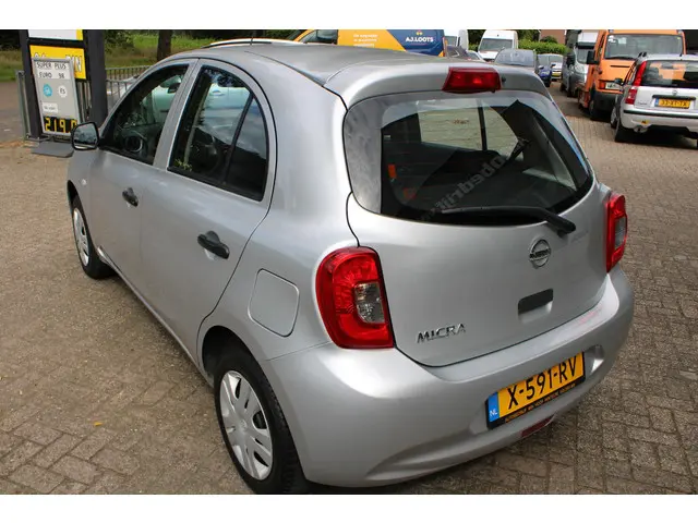 Nissan Micra 1.2 Acenta 2017 Benzine 7