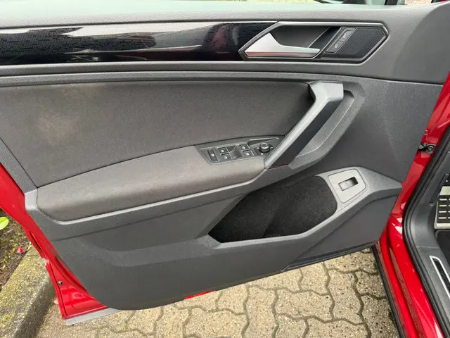 Volkswagen Tiguan 1.4 TSI R Line 2018 Benzine 22