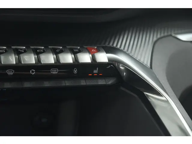 Peugeot 5008 PureTech 130 EAT8 Active Pack 2023 Benzine 49