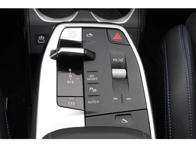 BMW X1 xDrive25e 2024 Hybride Benzine 23