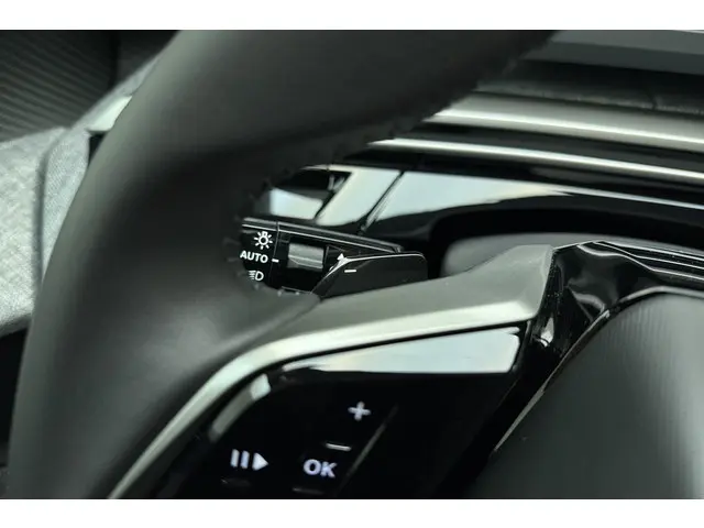 Peugeot e-5008 Allure Avantage 73 kWh 2025 Elektrisch 26