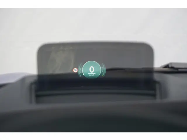 MINI 5-Deurs Cooper C 2025 Benzine 13