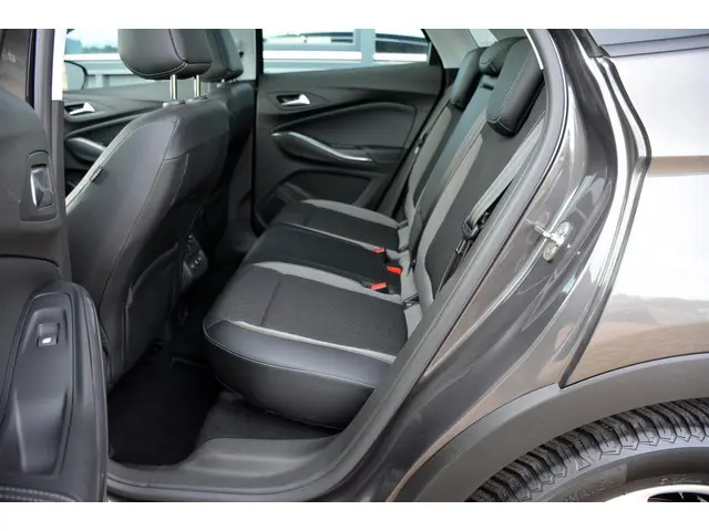 Opel Grandland X 1.2 Turbo Ultimate 2018 Benzine 24