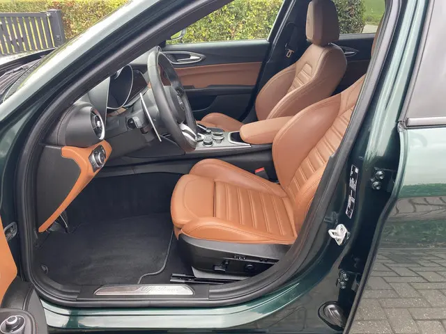 Alfa Romeo Giulia 2.0 T AWD Veloce 2021 Benzine 13