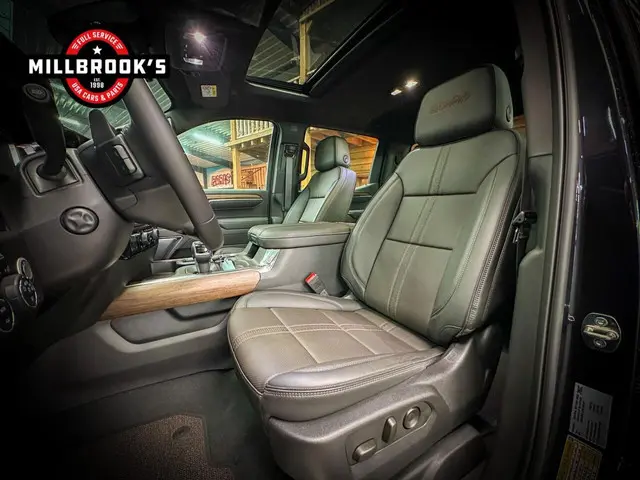 Chevrolet Silverado High Country 2024 LPG/Gas 13