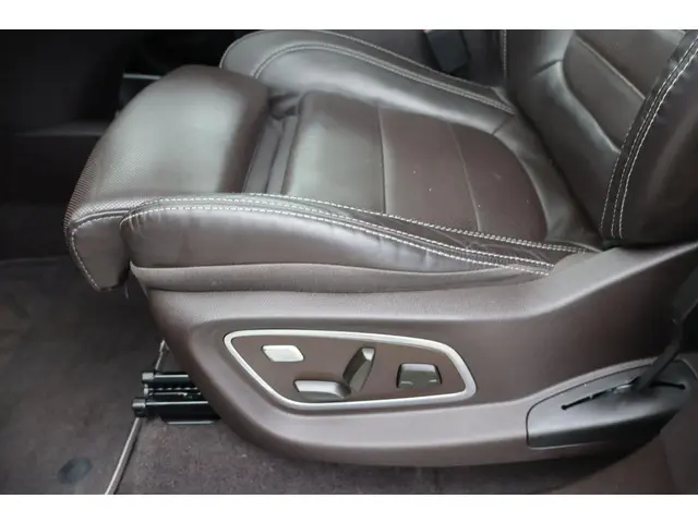 Renault Espace 1.8 TCe Initiale Paris 7p. 2019 Benzine 29