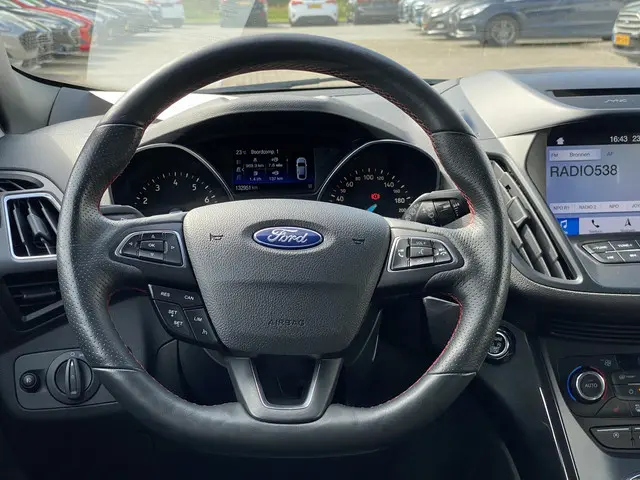 Ford Kuga 1.5 EcoBoost ST Line 2019 Benzine 25