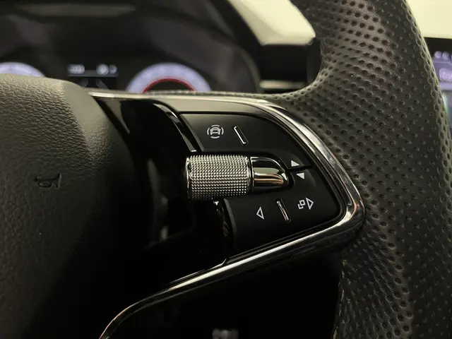 Škoda Kamiq 1.5 TSI ACT Monte Carlo Sport 2023 Benzine 26