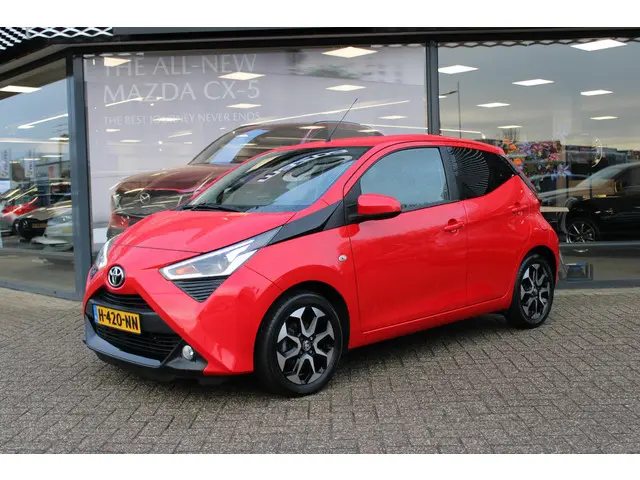 Toyota Aygo 1.0 VVT-i x-joy 2020 Benzine 2