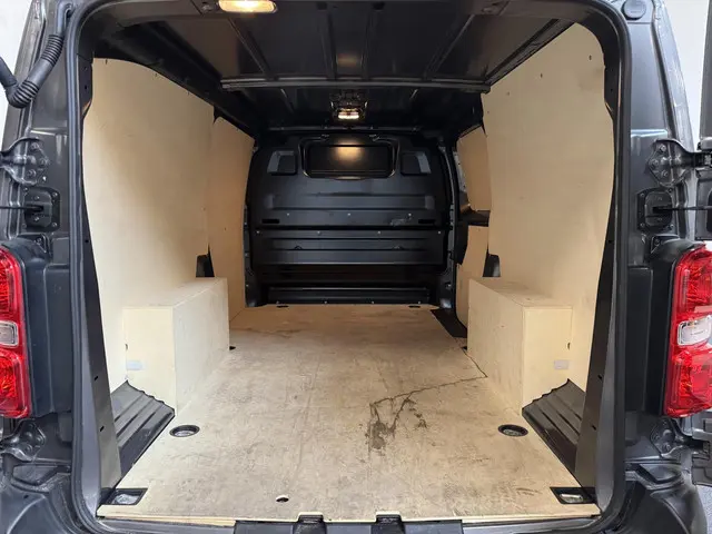 Opel Vivaro-e L3H1 Edition 75 kWh 2022 Elektrisch 26